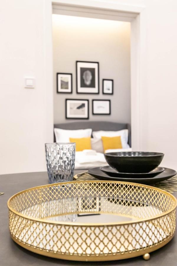 Assea Elegant Apartment With 2 Bedroom In Downtown Budapeste Exterior foto